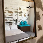 Venduri House 3* Peran Triovasalos