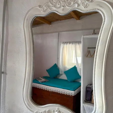 Konukevi Venduri House Peran Triovasalos